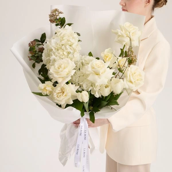 Букет Большой букет с нарциссами и тюльпанами купить в Новосибирске