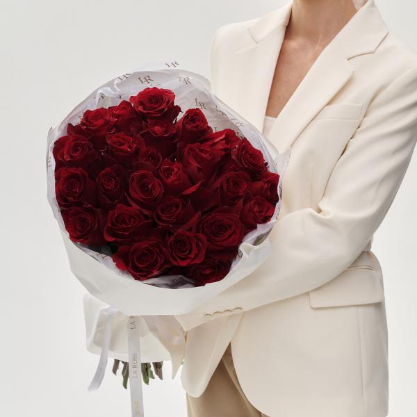 Букет Монобукет из красных роз Explorer купить в Новосибирске