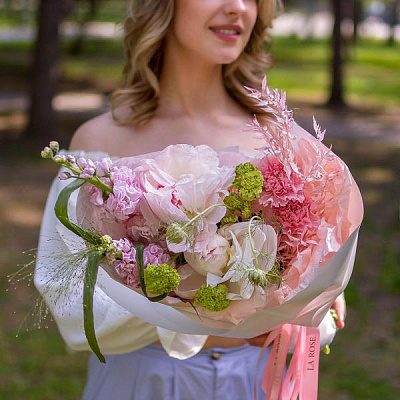 Букет Букет "Объятие любви" купить в Новосибирске