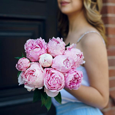 Розовые пионы купить в Новосибирске