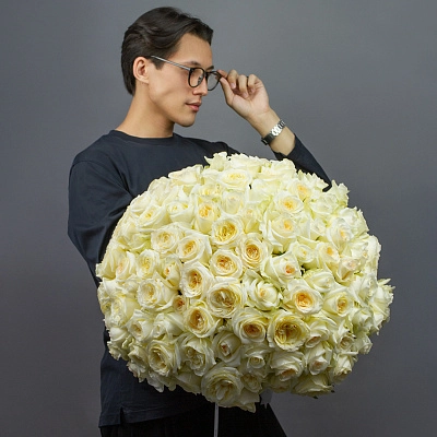 101 роза Candelight