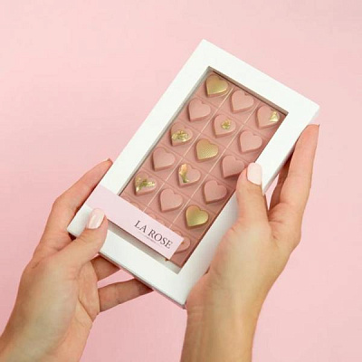 Бельгийский шоколад ручной работы «Плитка - золотые сердечки»